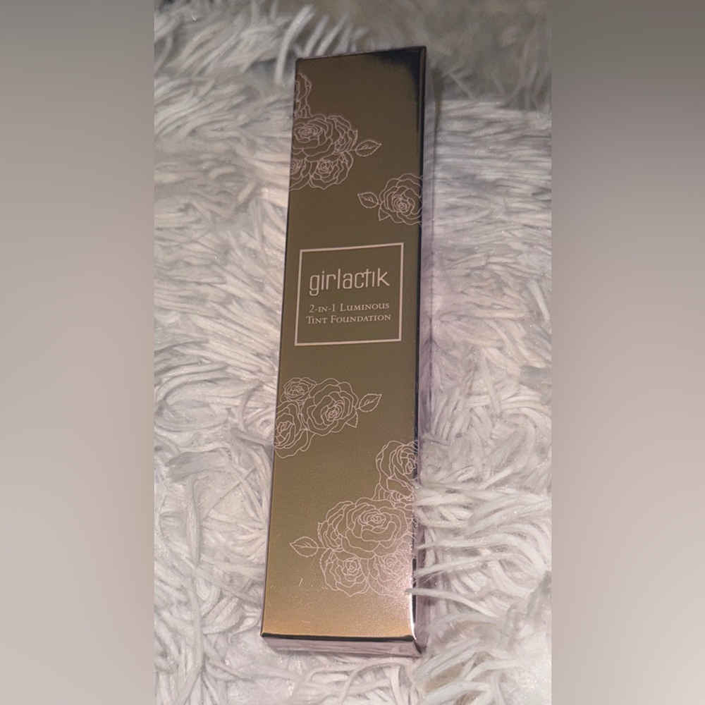 Girlactik Luminous Tint Foundation